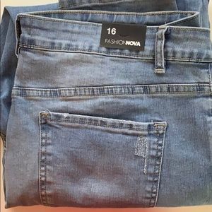 Fashion Nova Eye Catcher Skinny Jeans NWT